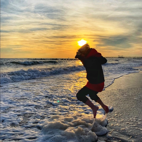 Welcome to my Closet! Thanks for stopping by. - Picture 10 of 17